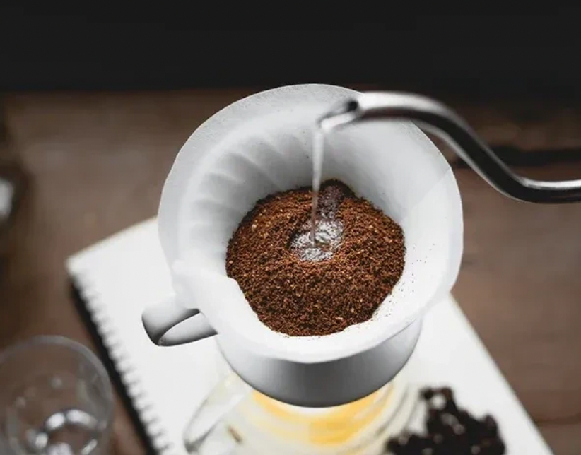 Hario V60 Coffee Filter Papers Size 01 - White - (100 Pack Boxed)